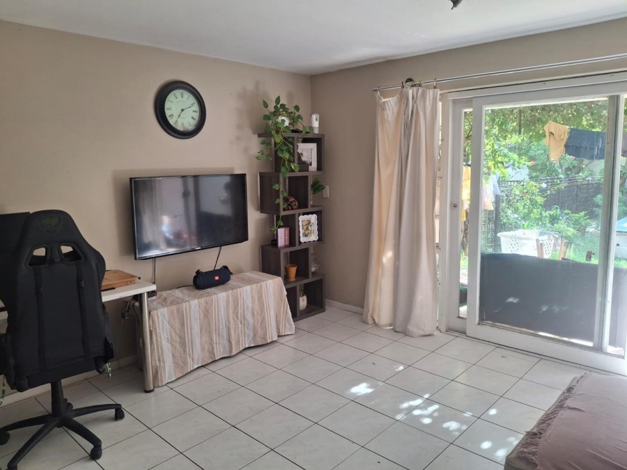 2 Bedroom Property for Sale in Woodbridge Island Western Cape